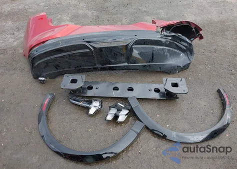 2024 Ford Mustang Mach-E Premium z USA, uszkodzony, nr VIN 3FMTK3R77RMA52787